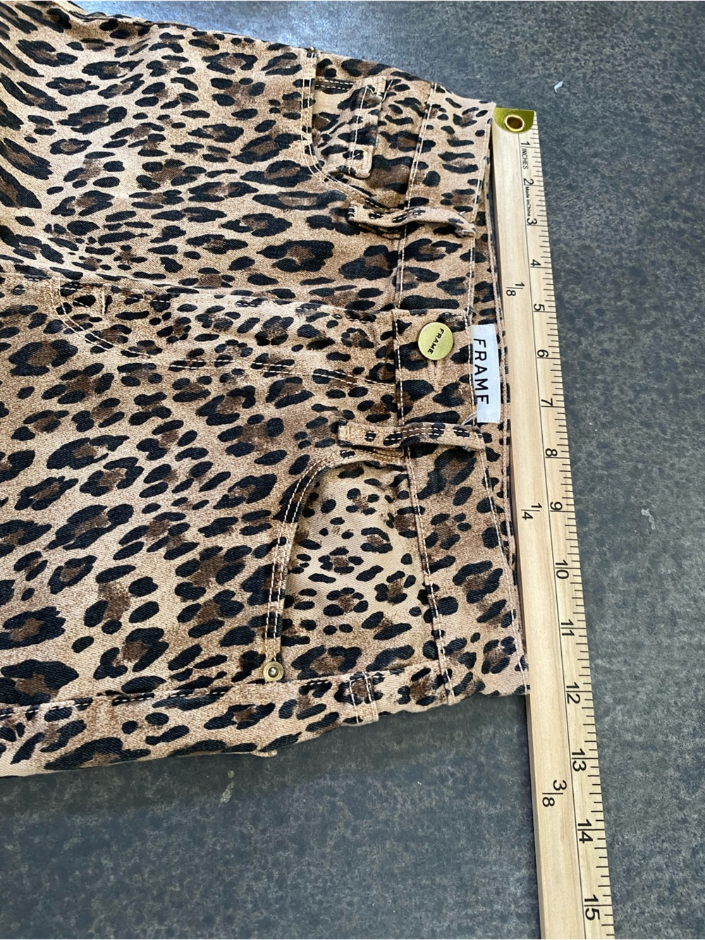 Frame Denim Leopard-Print Skinny Jeans in Tan and Black - Picture 5 of 6